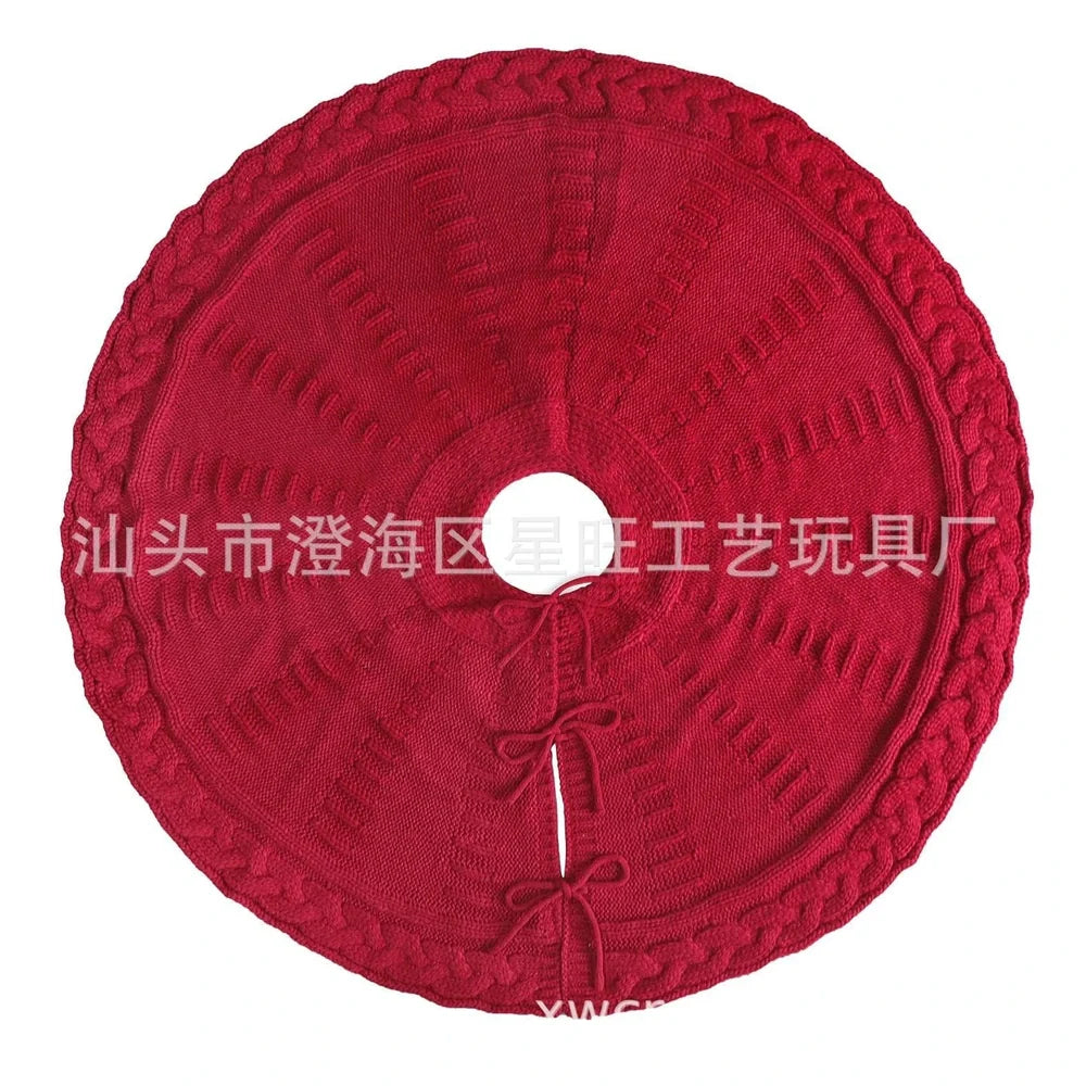 Red knitted Christmas tree skirt with 122cm diameter showing traditional wool construction