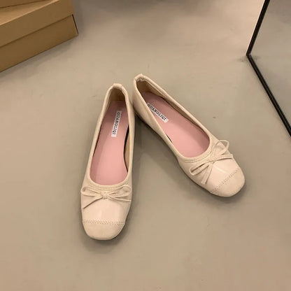 Retro women's ballet pumps with square toe and bow detail in four colour options