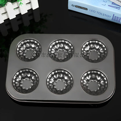 Flat round 6-cup cake mould with non-stick coating measuring 30cm diameter