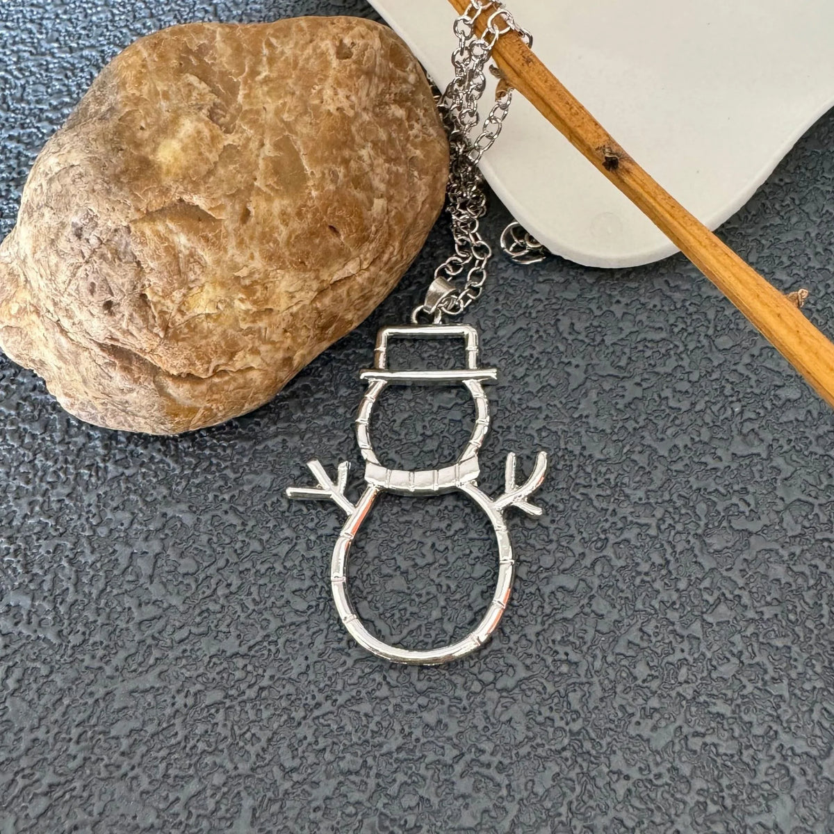 Personalized snowman-themed earrings and pendant set for Christmas, made of durable zinc alloy.