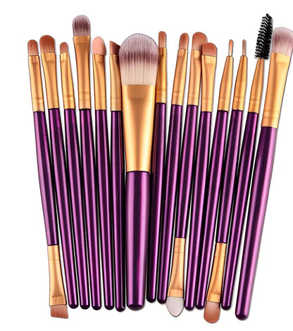 Cosmetic brush kit with 3cm nylon bristles and 14cm plastic handles in multiple colours
