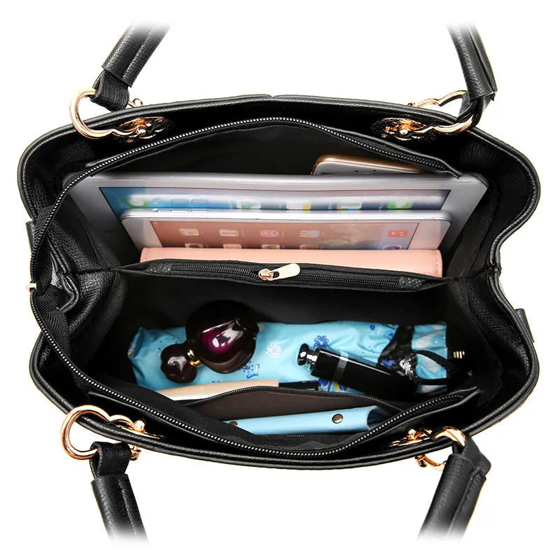 Retro fashion handbag in black with zipper closure and one-shoulder strap, dimensions 30cm by 22cm by 13cm