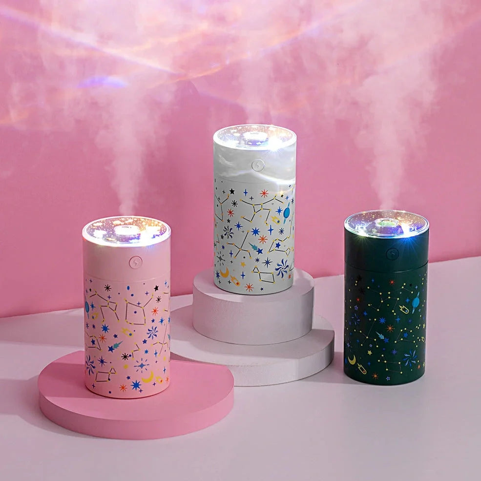 Round plastic star projector humidifier with water tank and USB cable, 67x67x125mm dimensions