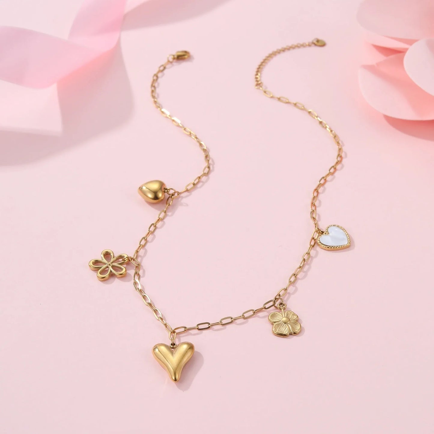Women's stainless steel necklace with geometric sun pendant and 18K gold electroplating on 41-50cm chain