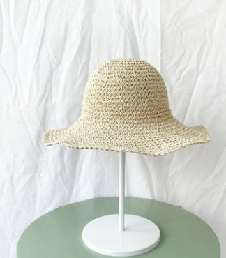 Foldable straw sun hat for women with wide brim for UV protection