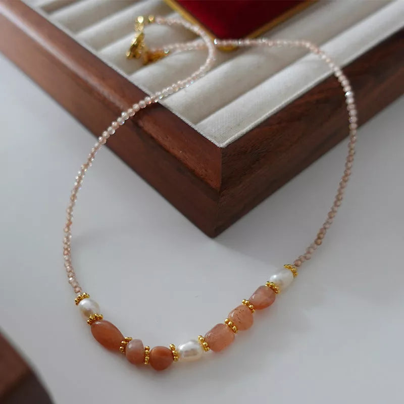 Natural stone pearl necklace with brass gold-plated chain, retro style