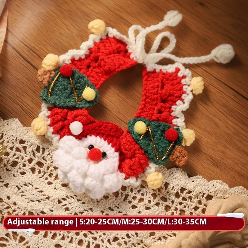 Christmas pet scarf for dog or cat in wool material with festive cartoon pattern