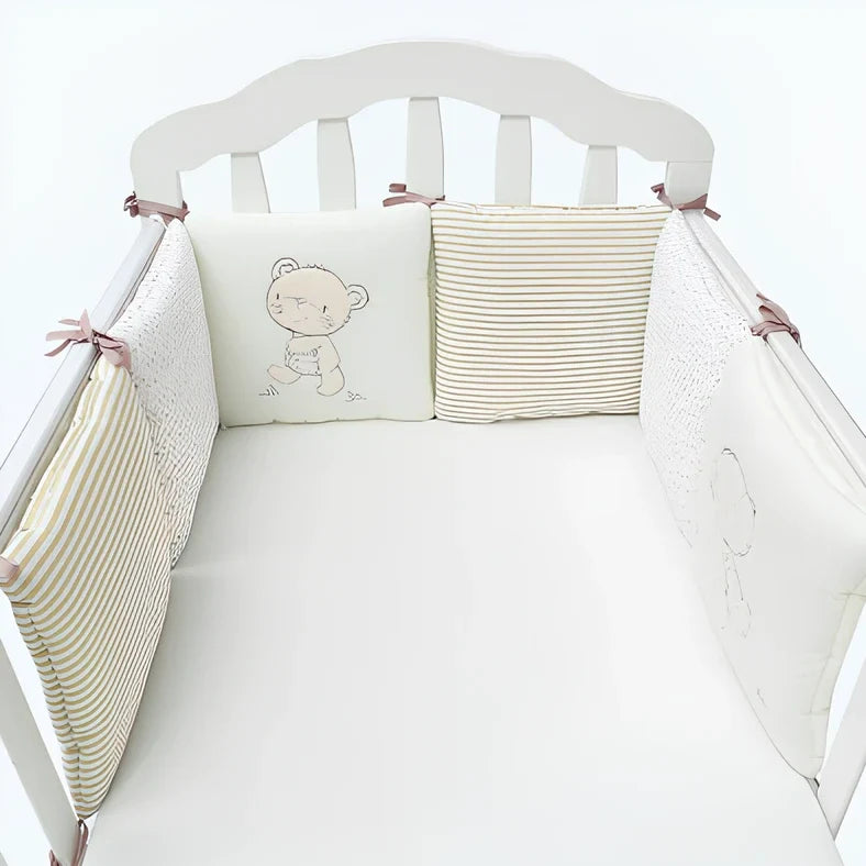 Six 30x30cm cotton baby bed protection panels with hard cotton filling arranged around crib