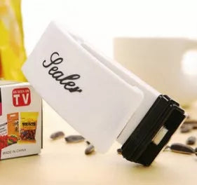 Hand Pressure Heat Sealer for food preservation, compact and lightweight