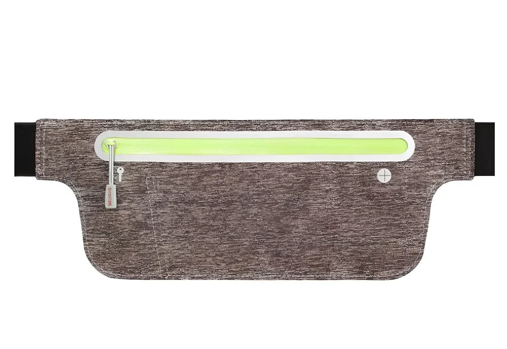 Strapless running bag in camouflage colours with invisible phone pockets and waterproof construction