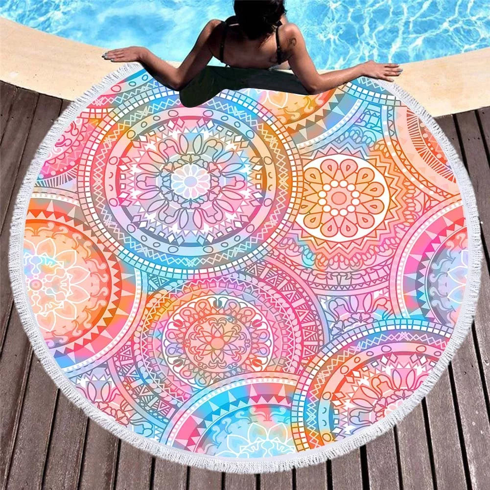 Circular Macharo beach towel with vibrant digital printing, 150 x 150 cm