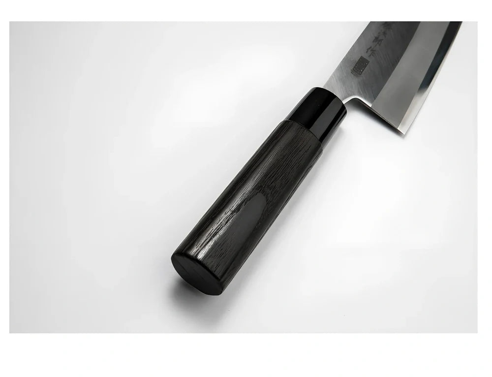 Stainless steel kitchen knife with 193mm blade, 62° point angle, and chestnut handle