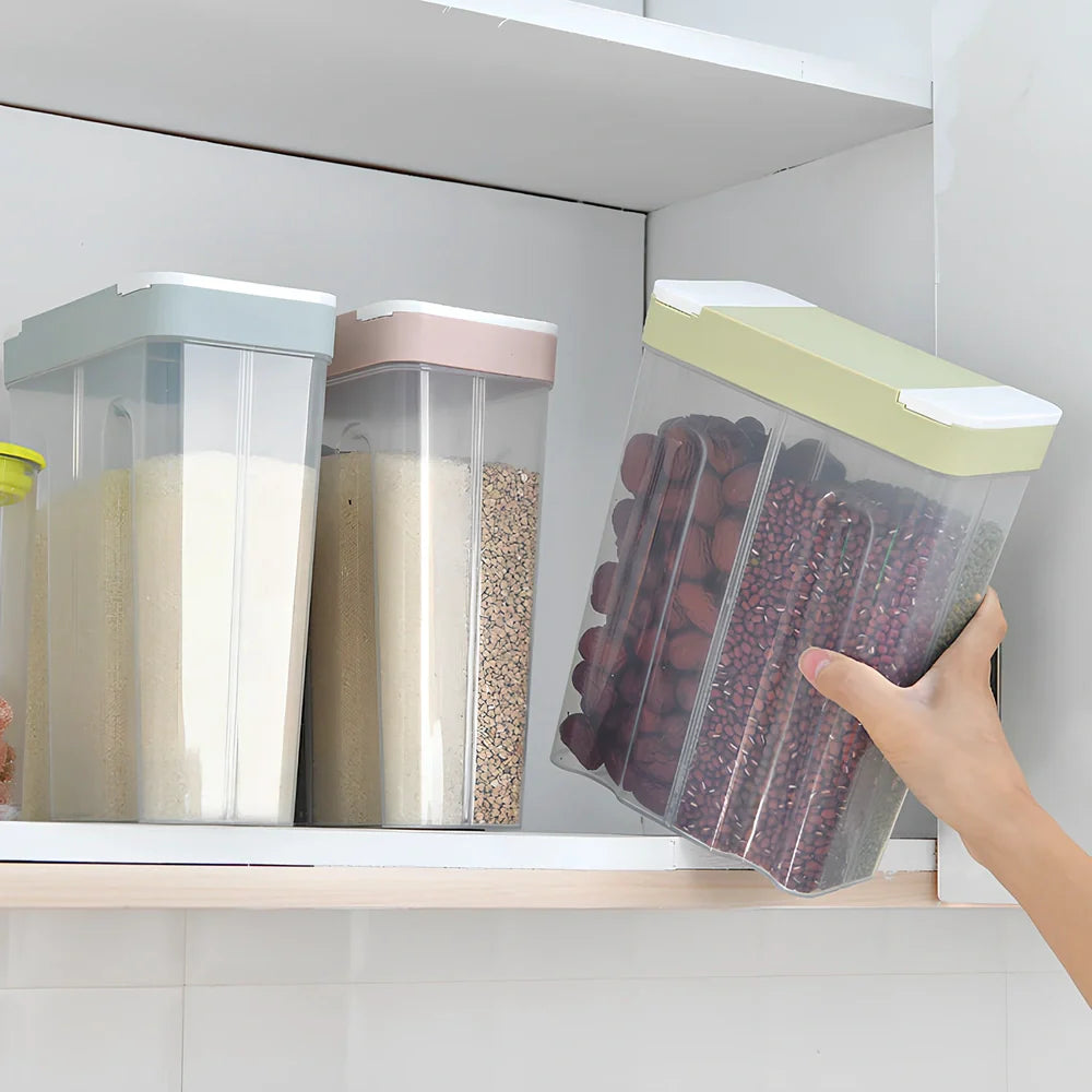 Clear plastic food storage box with measuring scale and blue lid