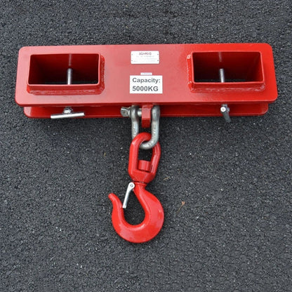 Rotatable drum crane locking forklift hook with safety device and adjustable installation on forklift forks