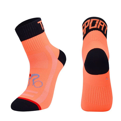 Professional outdoor cycling socks in various colors with breathable nylon fabric
