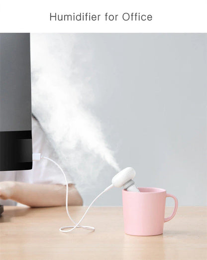 Portable USB humidifier and aroma diffuser device with mist and essential oil diffusion capability