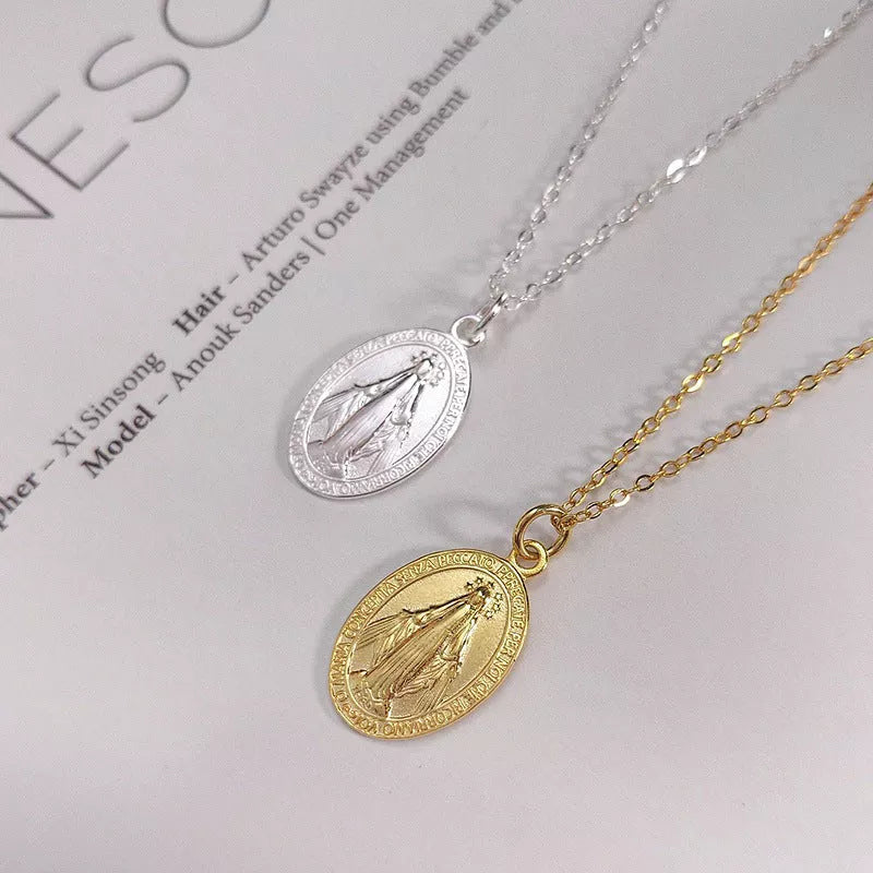 S925 Vintage Cameo Necklace with oval pendant and cross chain design