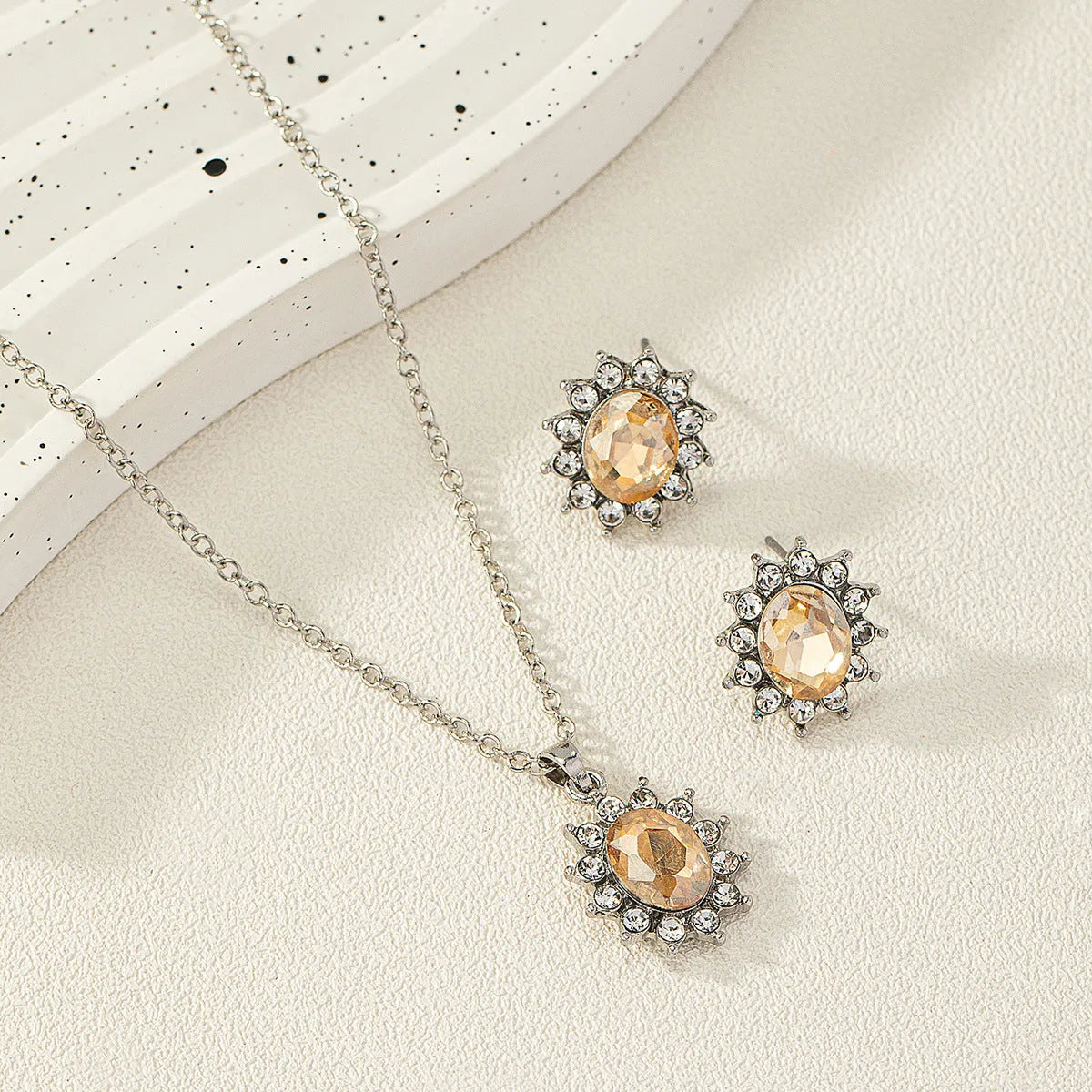 Women's sunflower zircon jewellery set with necklace and earrings in six colour options