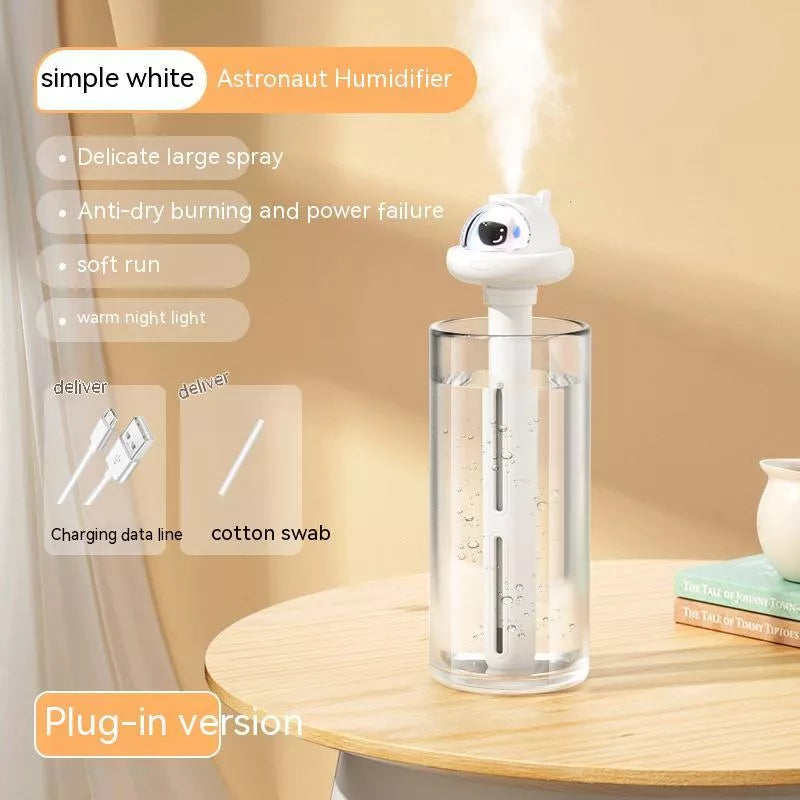 USB Portable Astronaut Humidifier with sterilization function in white