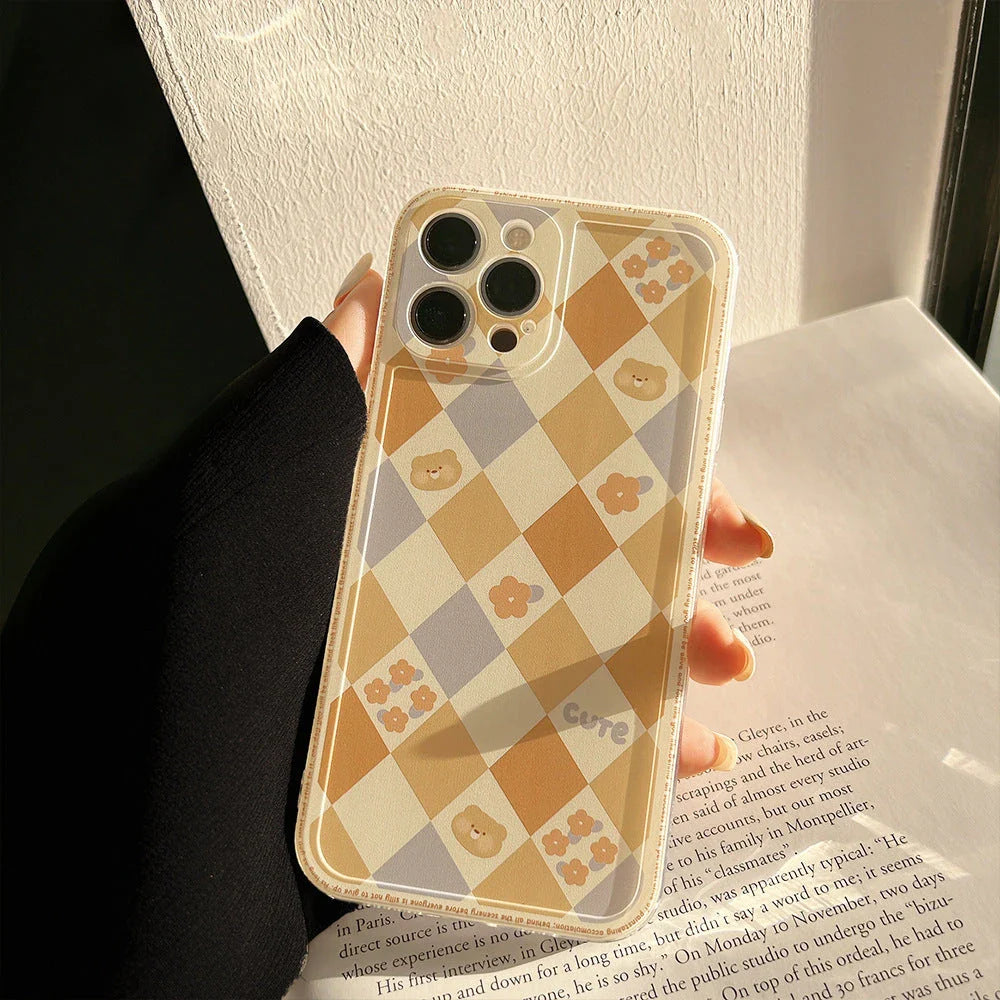Stylish geometric phone case with laser-engraved rhombus grid pattern, made of high-quality TPU material for full-body protection against shocks and scratches.