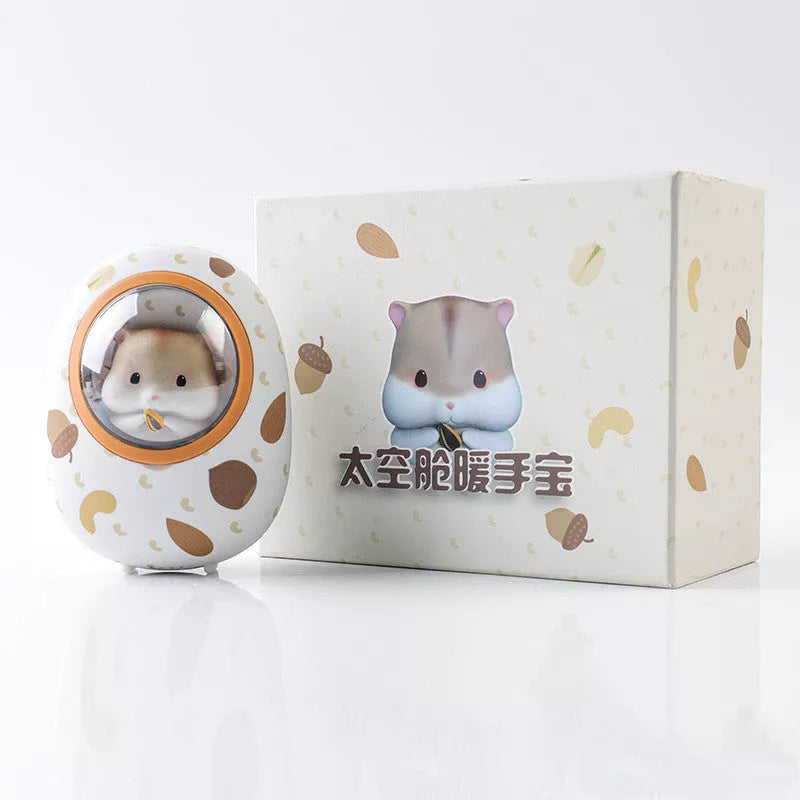 Hamster Hand Warmer Power Bank in white with 5000mAh battery capacity