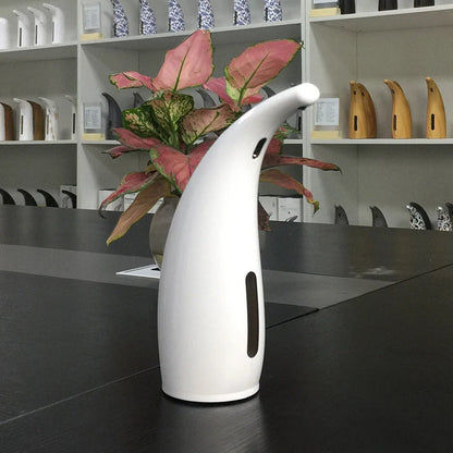 Automatic liquid soap dispenser with infrared sensor in various colors