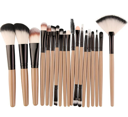 MAANGE 18-piece makeup brush set with fan-shaped tools and various brush heads