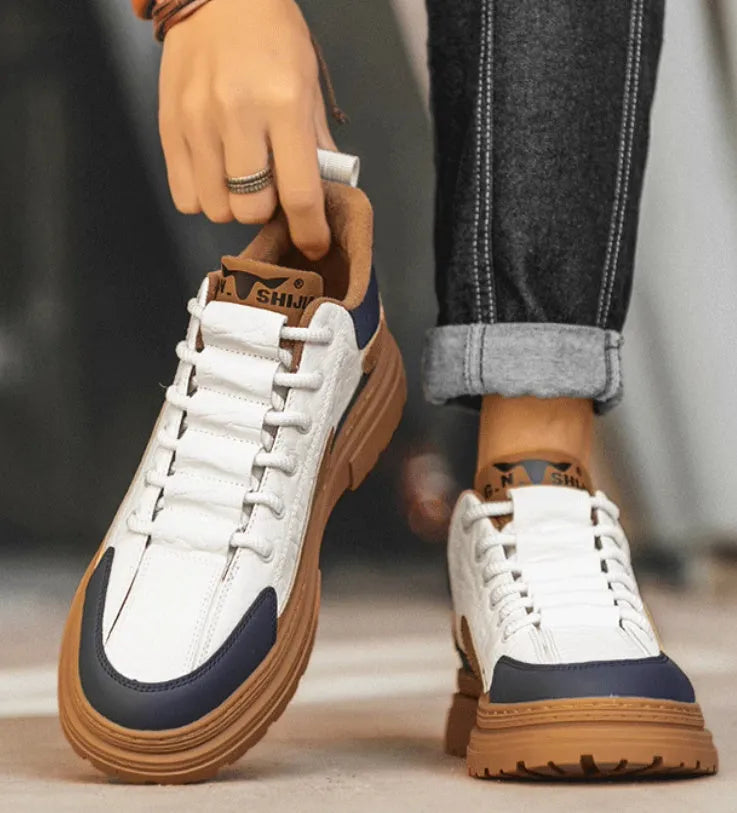 Black and white platform casual sneakers with thick rubber sole for height increase