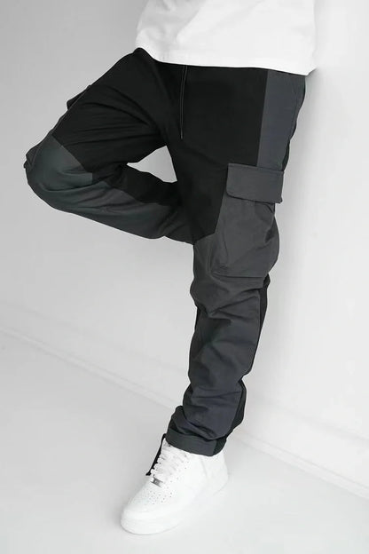 Men's multi-pocket loose-fit trousers in black and grey, perfect for casual wear