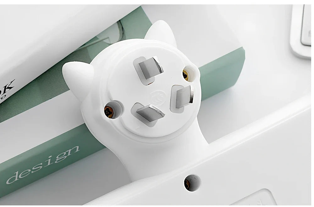 Smart socket with UK plug, LED indicators, USB ports and energy display