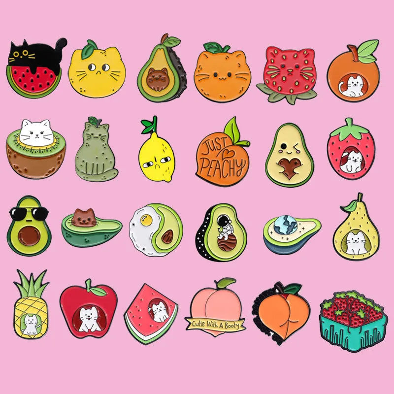 Zinc alloy cartoon fruit brooch in various colours, approximately 2-3 cm, for decorative use on jackets and bags
