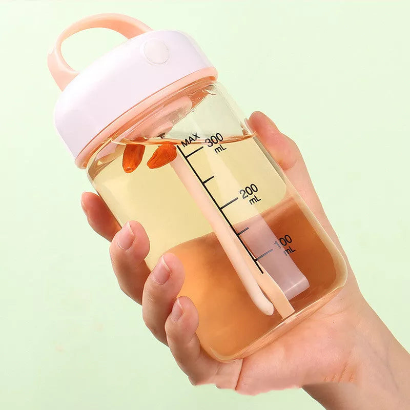 Automatic Shaker Cup with leak-proof design and rechargeable battery for easy beverage mixing