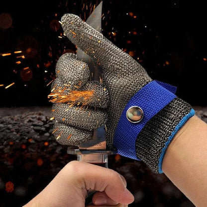 Cut-proof gloves made with 316 stainless steel wire for maximum protection against sharp objects and tools