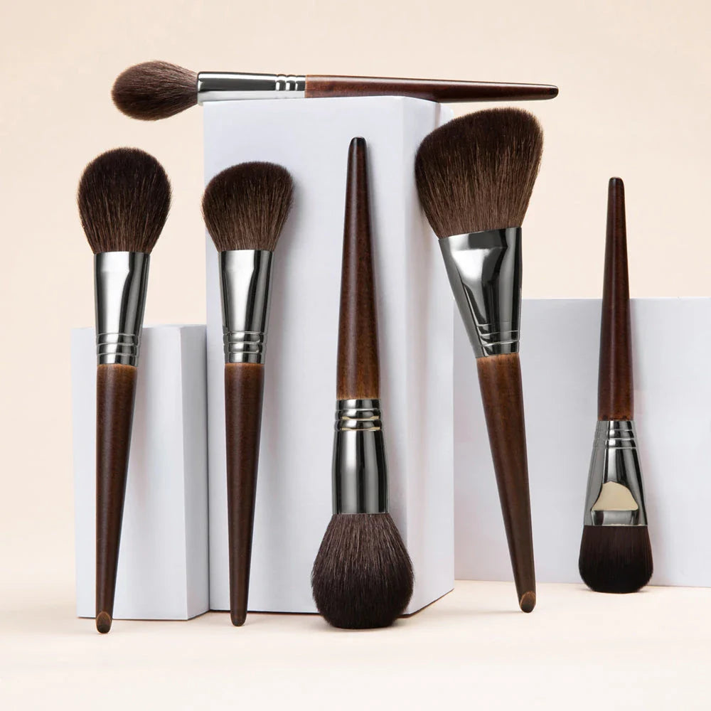 A 24-piece set of high-quality makeup brushes made with natural goat hair and synthetic fibers, perfect for flawless makeup application.