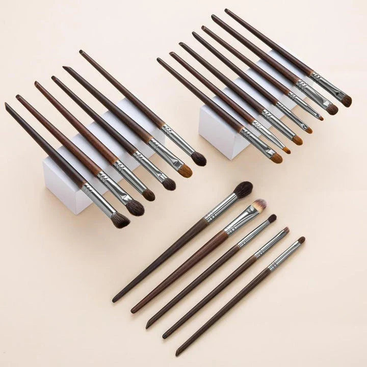 A 24-piece set of high-quality makeup brushes made with natural goat hair and synthetic fibers, perfect for flawless makeup application.