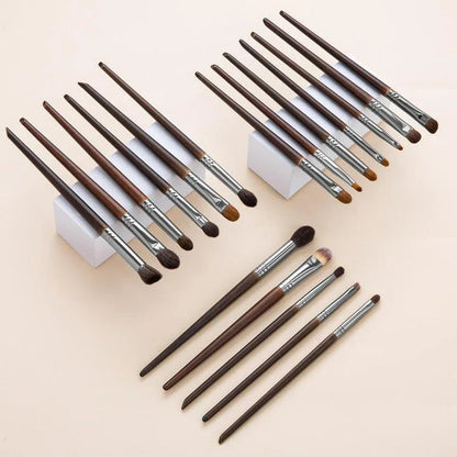 A 24-piece set of high-quality makeup brushes made with natural goat hair and synthetic fibers, perfect for flawless makeup application.