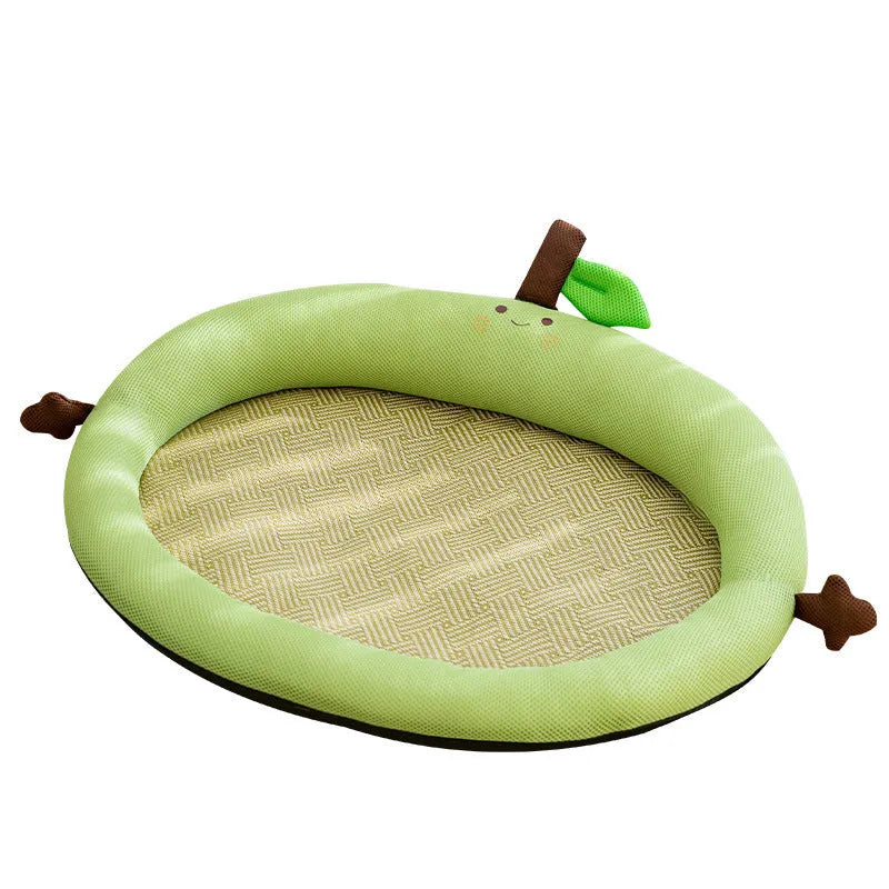 Pet cooling mat with fruit-shaped backrest nest for dogs and cats, available in sizes S (45 x 35 cm), M (55 x 40 cm), L (65 x 50 cm), and XL (80 x 60 cm), with green and yellow colour options and a washable design.