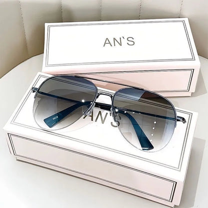 Big face aviator sunglasses with metal frame and UV-protective resin lenses in multiple colour options