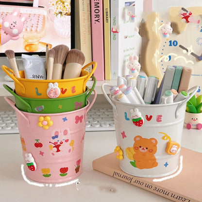 Round metal pen holder in multiple colours with 10cm diameter for student desk organisation
