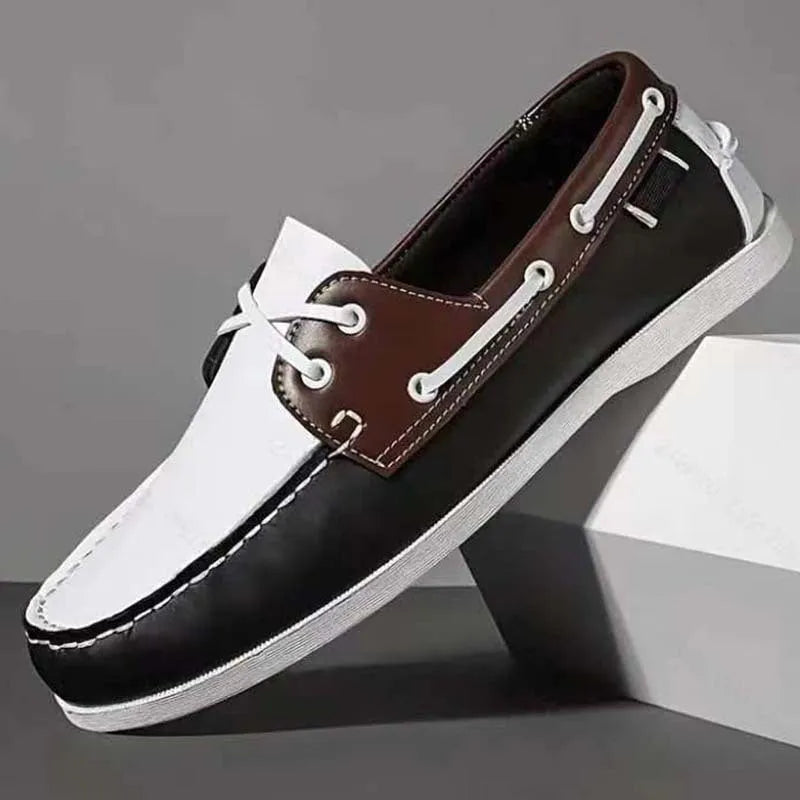 Men's solid colour casual shoes with a round toe and flat heel in British style.