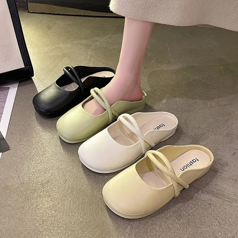 Plastic ladies summer sandals flip flops in three colour options showing baotou design