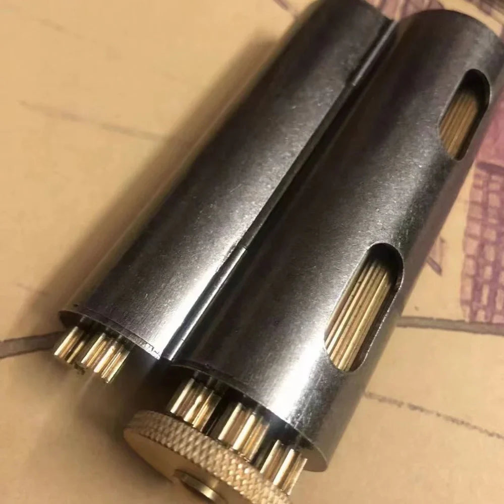 The Swifty Roll cigarette rolling device with round mechanism for 70mm cigarettes