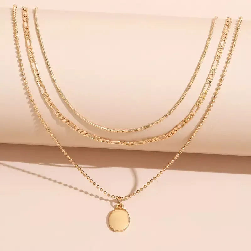 Vintage geometric metal oval pendant necklace in gold or silver