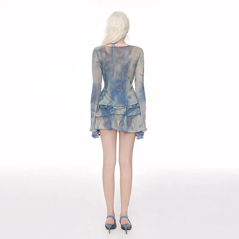 Women's blooming blue long-sleeved split swimsuit with steel support push-up blouse and briefs.