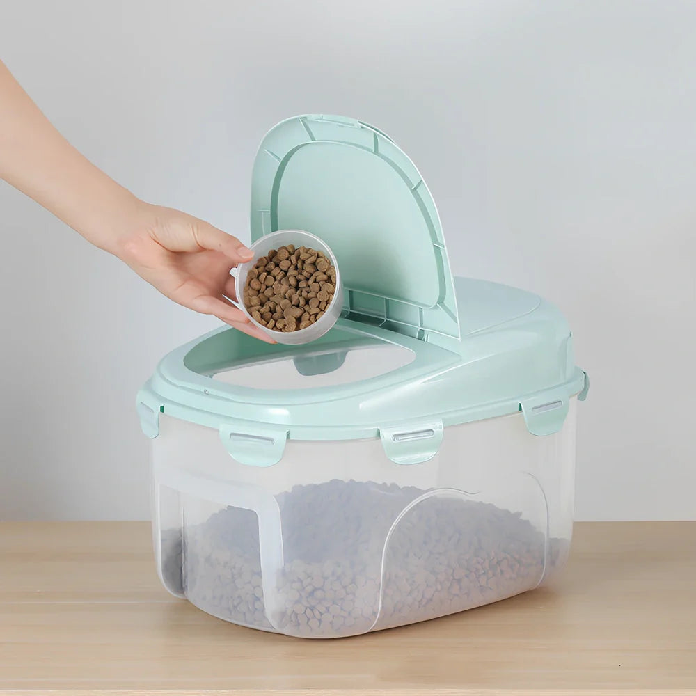 PP resin pet food storage bucket with airtight lid in matcha green colour, 2.5 litre capacity