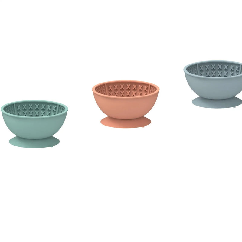 Pet licking mat slow feeding bowl with edible silicone suction cup: 15.8cm diameter design reduces eating speed by 50%, includes three colour options for pet preference.