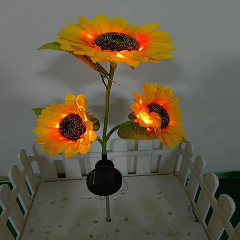 Colour-changing solar-powered flower-shaped lawn lamp for outdoor garden lighting