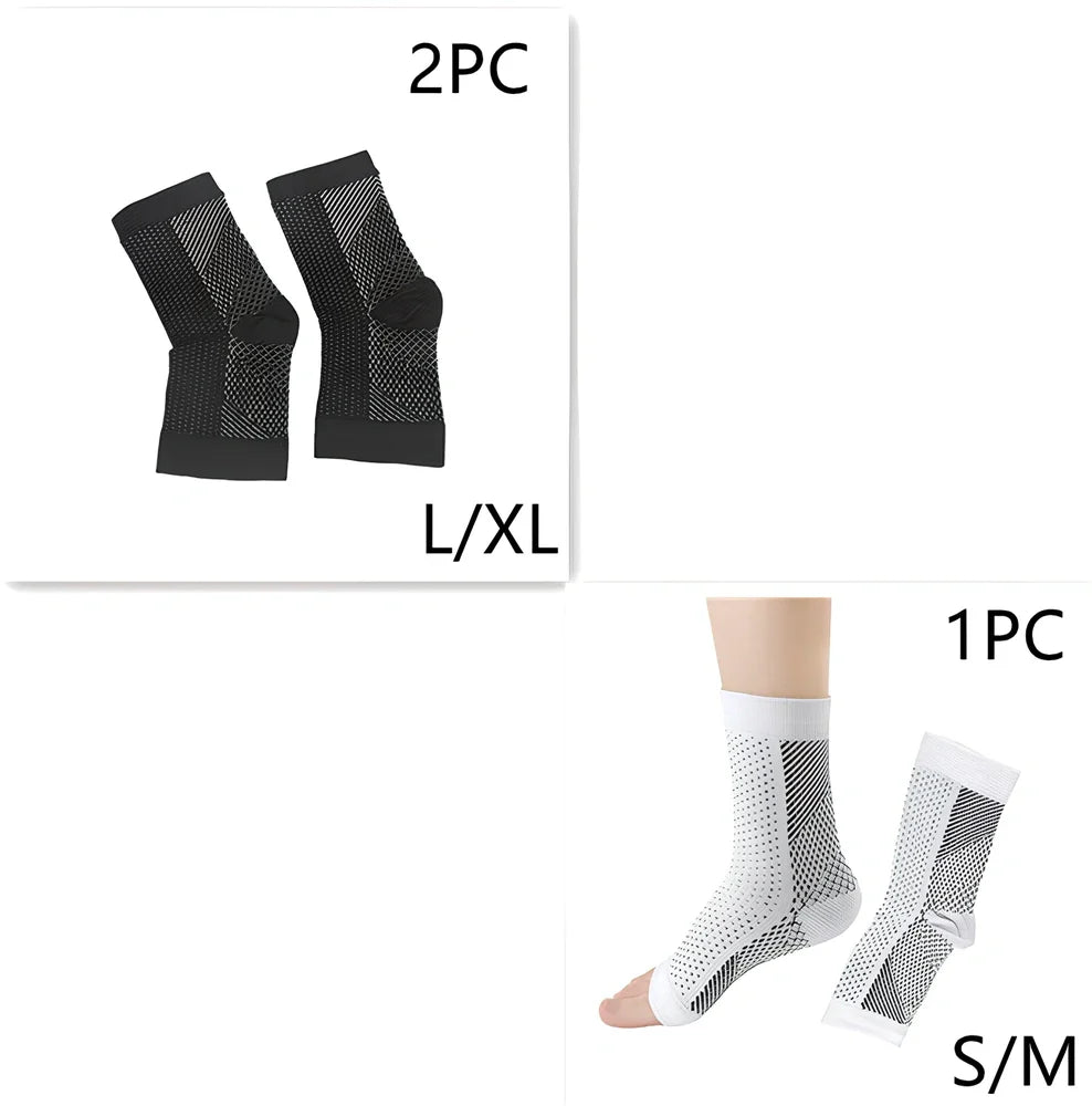 Invisible heel compression socks in black colour with absorbent insole design