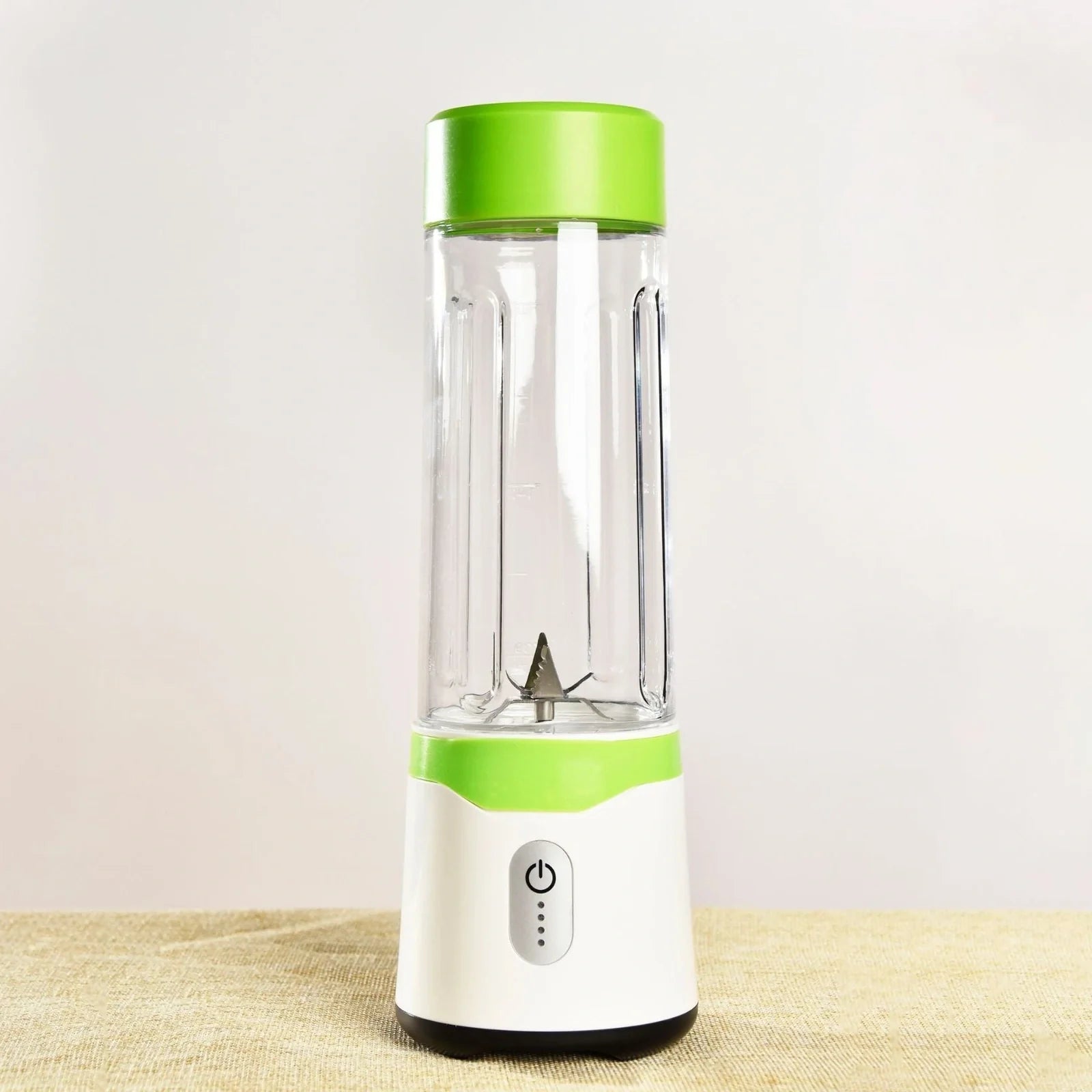 USB portable juicer blender in light green with 400mL cup and stainless steel blades