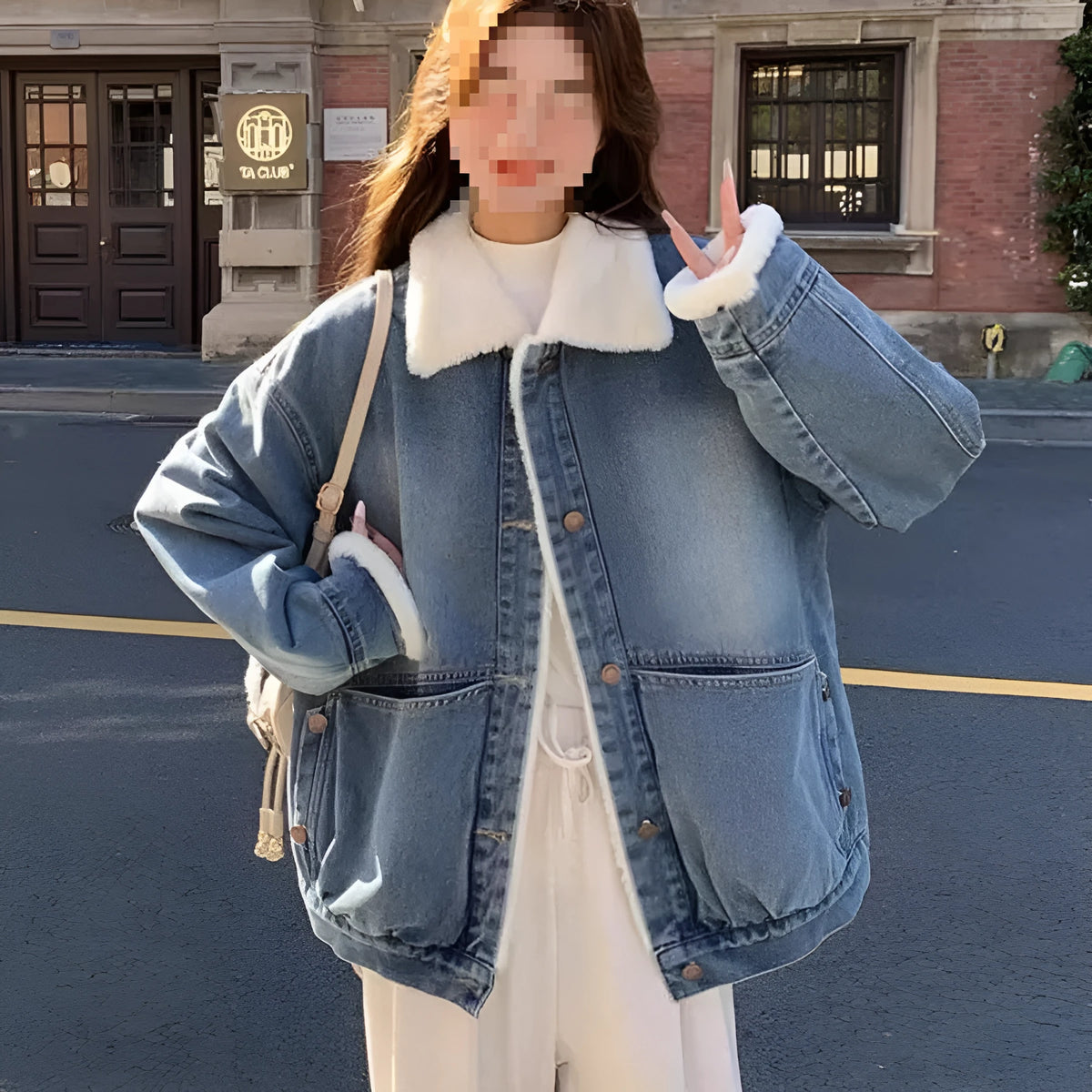 Loose salt-style sleeveless A-line jacket top for women in blue cotton with white fur trim, sizes S to XL